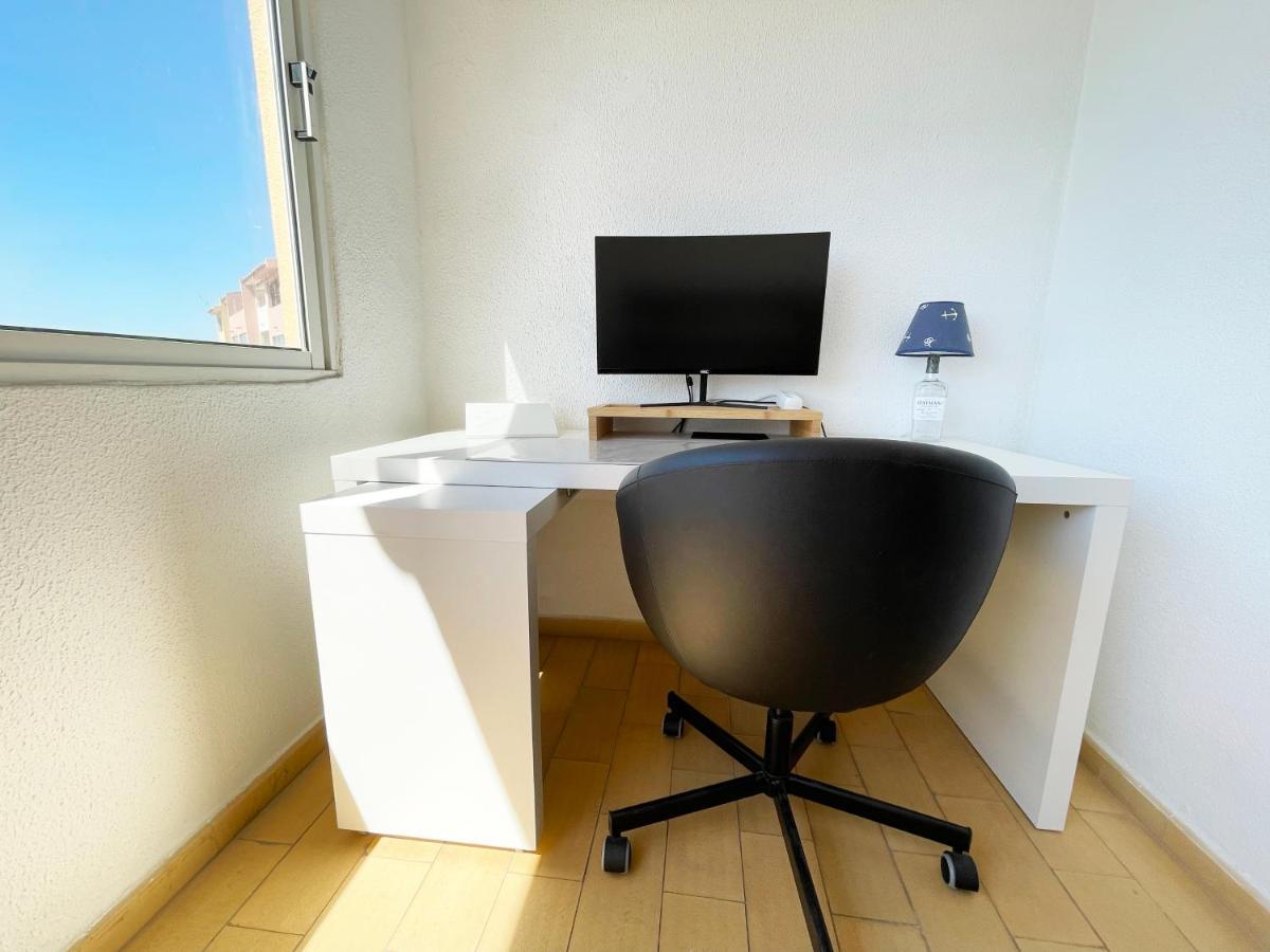 Panoramic Seaview - 2 Bedroom, Main Ave, 15 Min Walk Beach, Workspace Albufeira Bagian luar foto