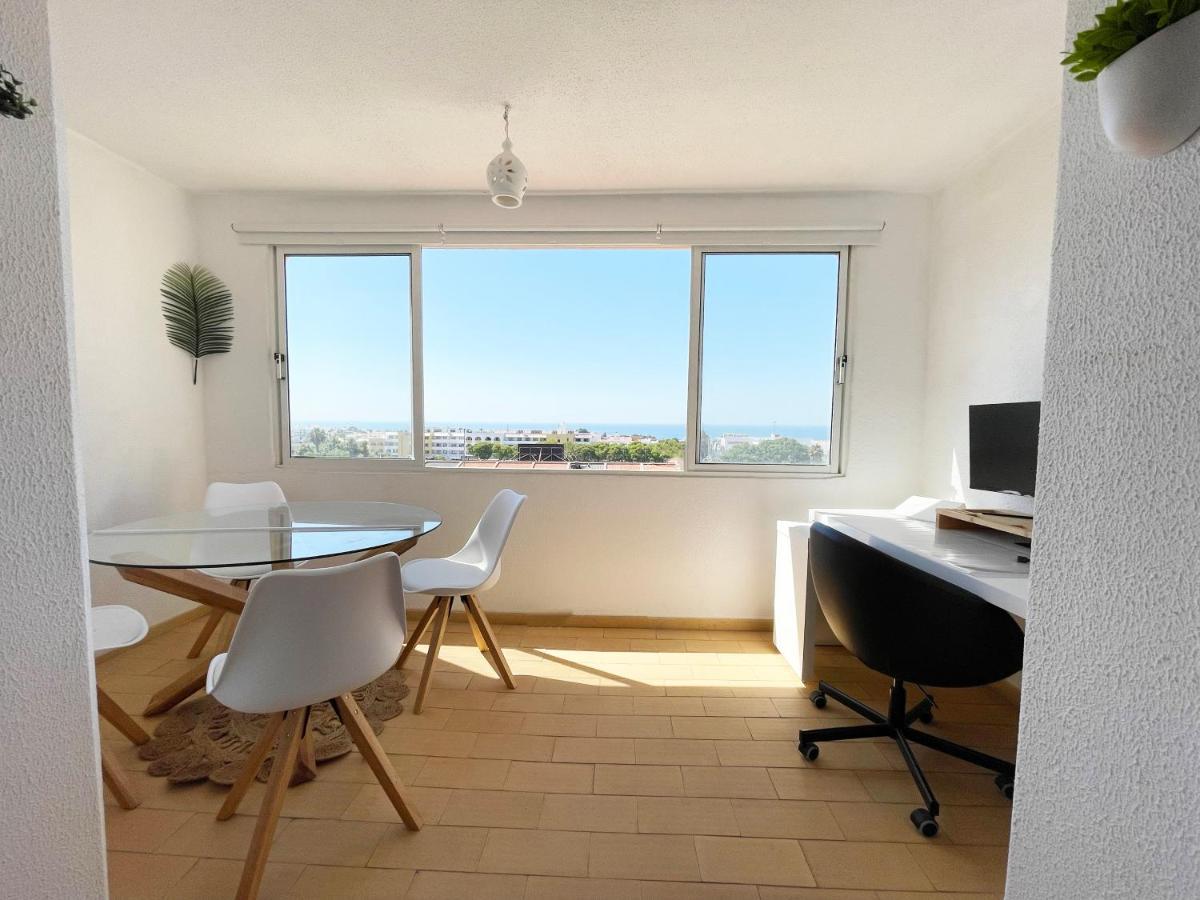 Panoramic Seaview - 2 Bedroom, Main Ave, 15 Min Walk Beach, Workspace Albufeira Bagian luar foto